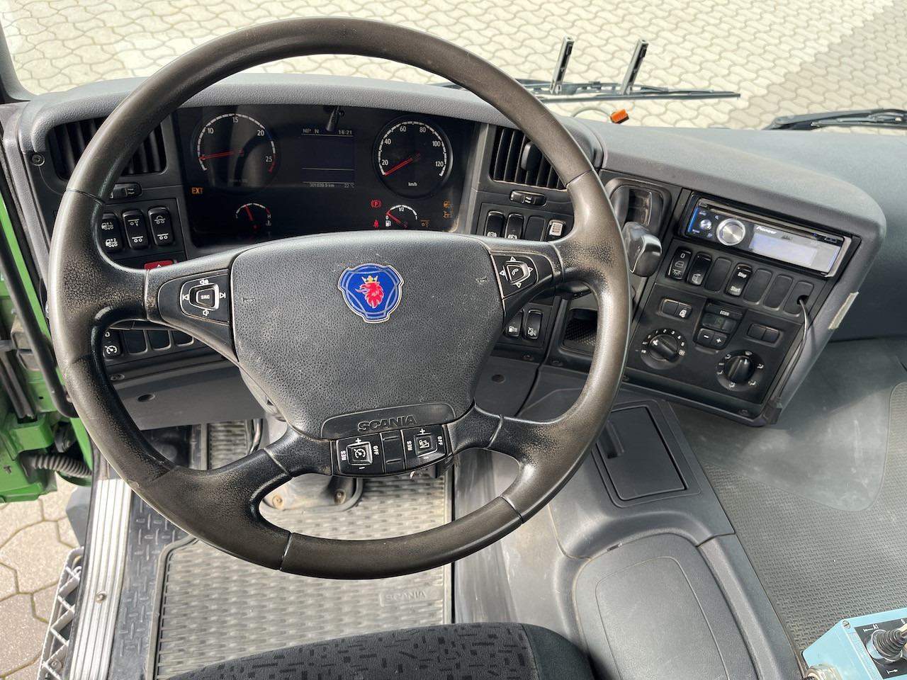 Scania P360 6x2 Trösch Absetzkipper Container - Kamion za utovaranje kontejnera: slika 2 Scania P360 6x2 Trösch Absetzkipper Container - Kamion za utovaranje kontejnera: slika 2