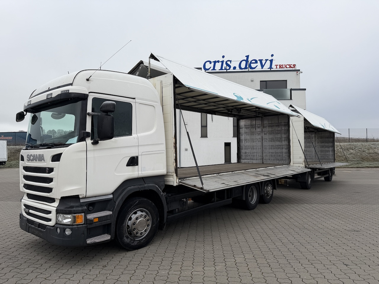 Scania R 450 6x2 Geränkezug + Orten Anhänger - Kamion sa zatvorenim sandukom: slika 1 Scania R 450 6x2 Geränkezug + Orten Anhänger - Kamion sa zatvorenim sandukom: slika 1