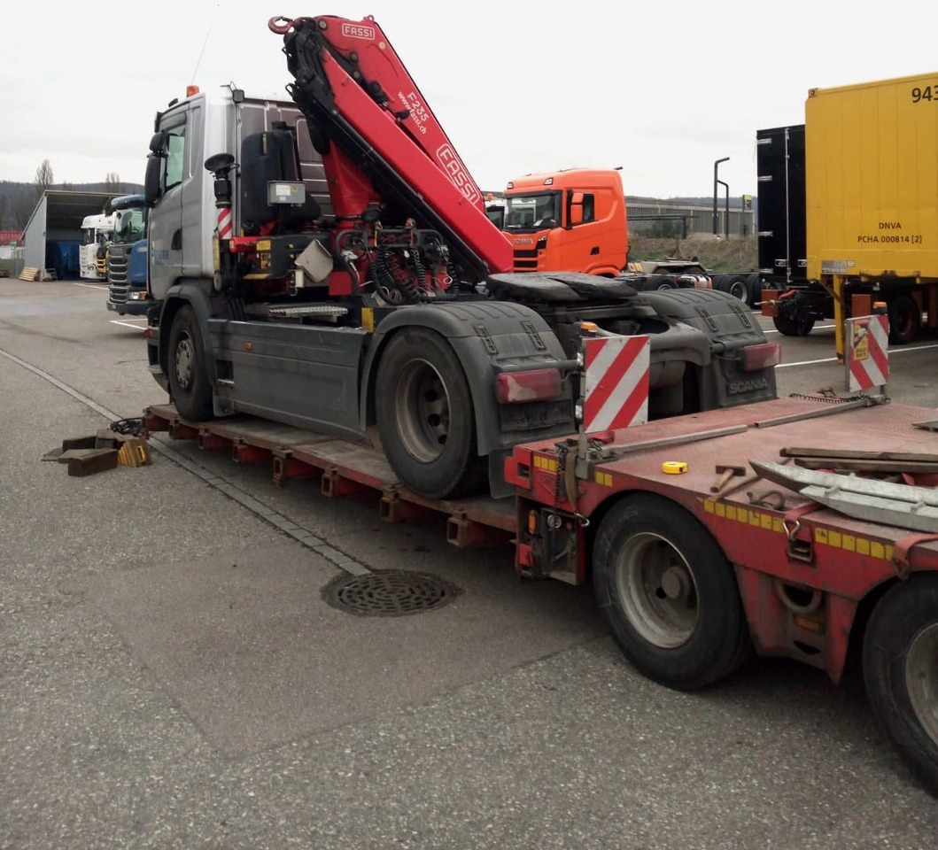 Scania G410 4x2 SZM Kran Fassi F235 Motorschaden - Tegljač: slika 3 Scania G410 4x2 SZM Kran Fassi F235 Motorschaden - Tegljač: slika 3