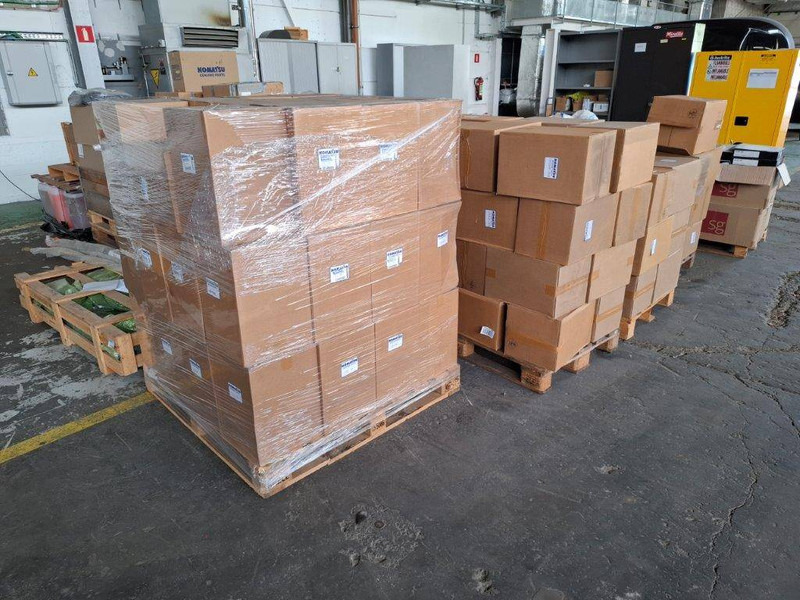 Komatsu 6125-81-7032 - Motor za Građevinska mašina: slika 2 Komatsu 6125-81-7032 - Motor za Građevinska mašina: slika 2