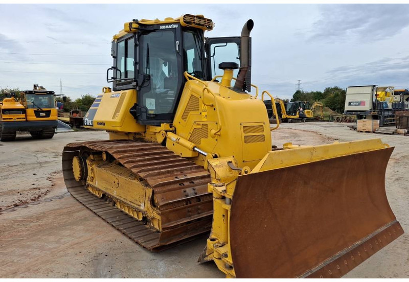 Komatsu D61PXI-24E0 - Buldožer: slika 1 Komatsu D61PXI-24E0 - Buldožer: slika 1