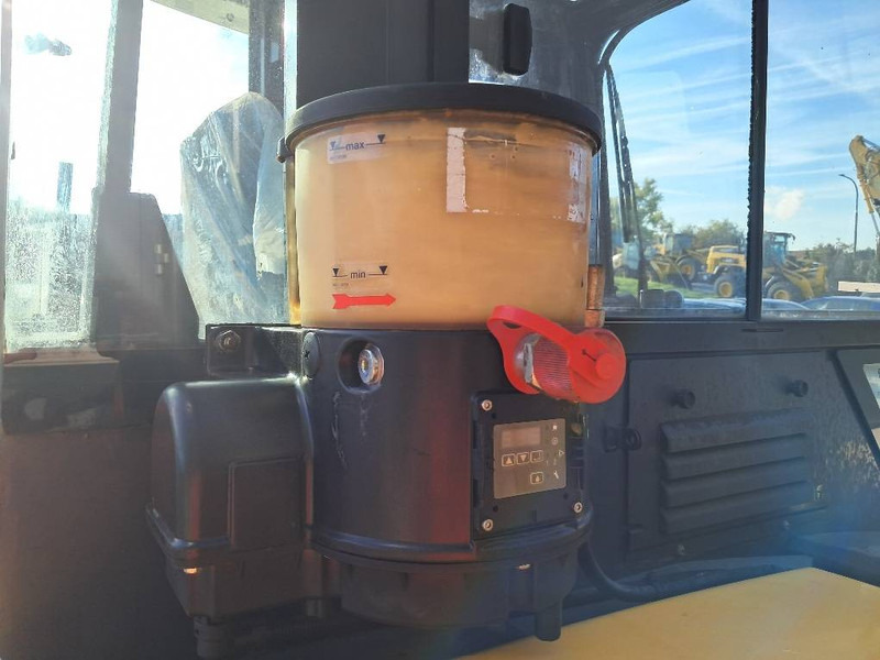 Komatsu PC50MR-2 - Mini bager: slika 2 Komatsu PC50MR-2 - Mini bager: slika 2