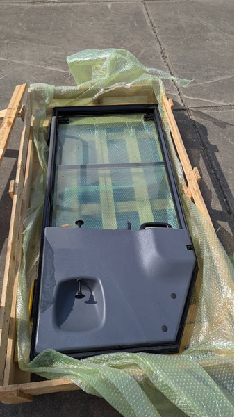 Komatsu WA100-5 DOOR ASSY 417-926-3106 - Kabina i enterijer za Građevinska mašina: slika 1 Komatsu WA100-5 DOOR ASSY 417-926-3106 - Kabina i enterijer za Građevinska mašina: slika 1