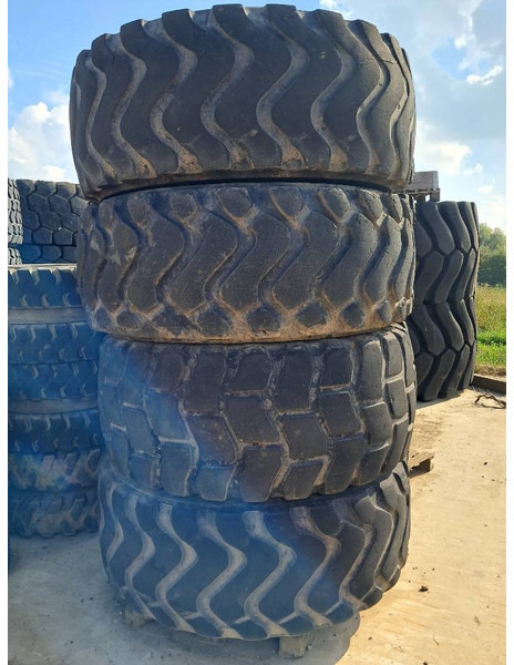 Komatsu WA380 4x RIM ASSY 423-30-62201 - Gume i felne za Građevinska mašina: slika 2 Komatsu WA380 4x RIM ASSY 423-30-62201 - Gume i felne za Građevinska mašina: slika 2