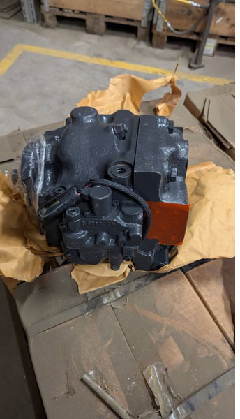 Komatsu WA380-6 or WA430-6 hydraulic pump 708-1W-41570 - Hidraulika za Građevinska mašina: slika 1 Komatsu WA380-6 or WA430-6 hydraulic pump 708-1W-41570 - Hidraulika za Građevinska mašina: slika 1