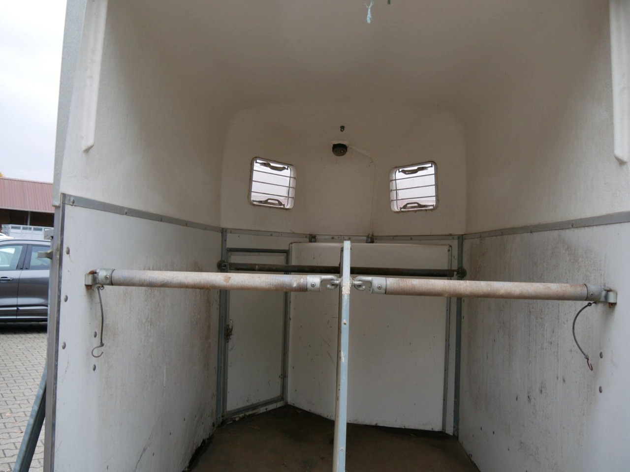 Böckmann Duo Esprit mit Sattelkammer - Prikolica za prevoz stoke: slika 5 Böckmann Duo Esprit mit Sattelkammer - Prikolica za prevoz stoke: slika 5