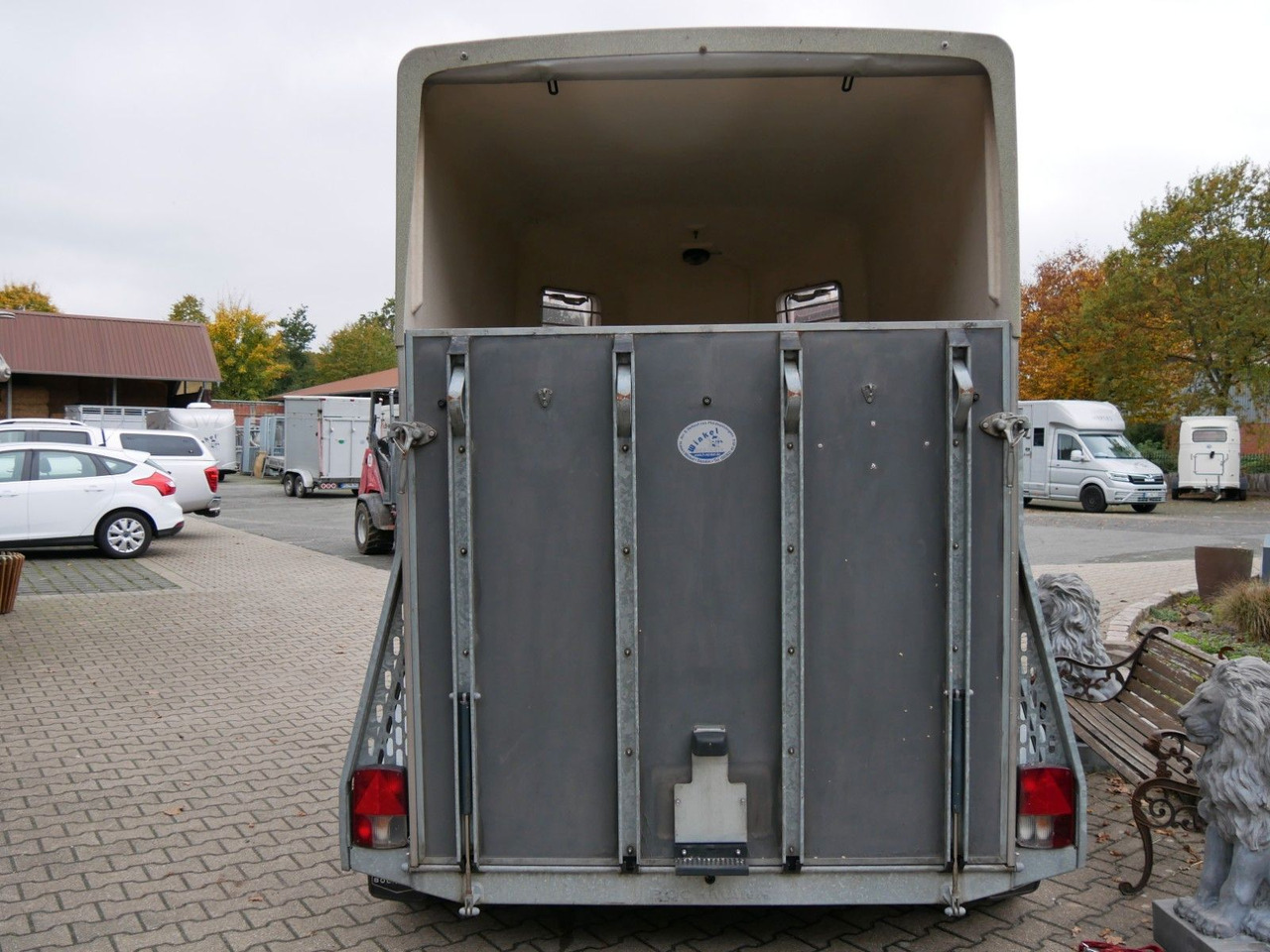 Böckmann Duo mit Sattelkammer - Prikolica za prevoz stoke: slika 3 Böckmann Duo mit Sattelkammer - Prikolica za prevoz stoke: slika 3