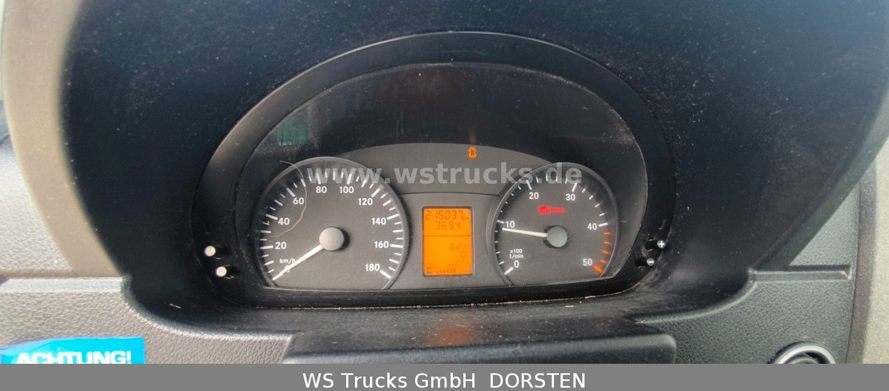 Dostavno vozilo s ravnom platformom Mercedes-Benz Sprinter II Pritsche215 CDI: slika 11 Dostavno vozilo s ravnom platformom Mercedes-Benz Sprinter II Pritsche215 CDI: slika 11