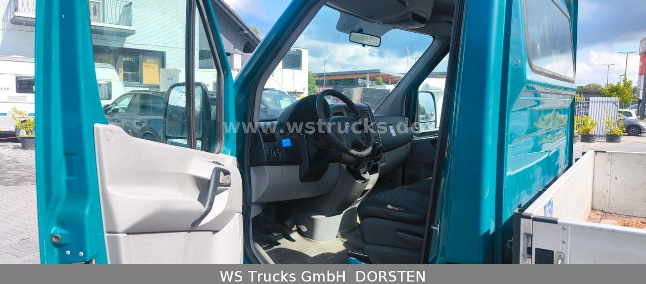 Dostavno vozilo s ravnom platformom Mercedes-Benz Sprinter II Pritsche215 CDI: slika 9 Dostavno vozilo s ravnom platformom Mercedes-Benz Sprinter II Pritsche215 CDI: slika 9