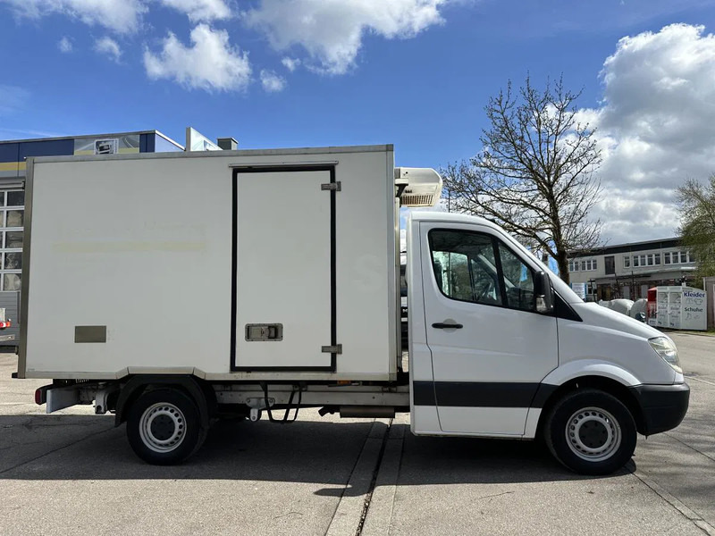 Mercedes-Benz Sprinter 315 CDI Kühlfahrzeug TK V 300 D+E Seitentüre - Dostavno vozilo hladnjača: slika 3 Mercedes-Benz Sprinter 315 CDI Kühlfahrzeug TK V 300 D+E Seitentüre - Dostavno vozilo hladnjača: slika 3