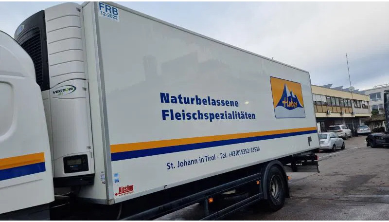 Scania P360 4X2 Fleisch Rohrbahnen Carrier Vector 1550 - Hladnjača: slika 2 Scania P360 4X2 Fleisch Rohrbahnen Carrier Vector 1550 - Hladnjača: slika 2