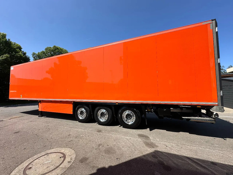 Schmitz Cargobull 3 x T-Kühl SLX*Spectrum*Bi-Temp*Doppelst.*LENK*LBW*blumenbreit*PHARMA - Poluprikolica hladnjače: slika 2 Schmitz Cargobull 3 x T-Kühl SLX*Spectrum*Bi-Temp*Doppelst.*LENK*LBW*blumenbreit*PHARMA - Poluprikolica hladnjače: slika 2