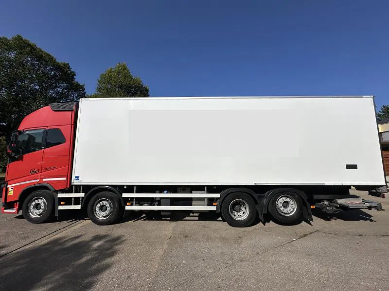 Volvo FH 16 550XL*8x2*Tief Kühlkoffer*ThermoKing*LBW - Hladnjača: slika 2 Volvo FH 16 550XL*8x2*Tief Kühlkoffer*ThermoKing*LBW - Hladnjača: slika 2