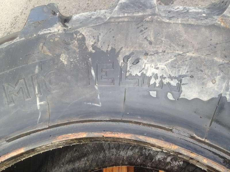 PNEUS 16,9 R 28 X - Guma za Građevinska mašina: slika 2 PNEUS 16,9 R 28 X - Guma za Građevinska mašina: slika 2