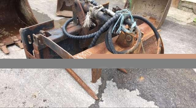 À Griffe Largeur 900mm chargeur - Oprema za silose: slika 1 À Griffe Largeur 900mm chargeur - Oprema za silose: slika 1