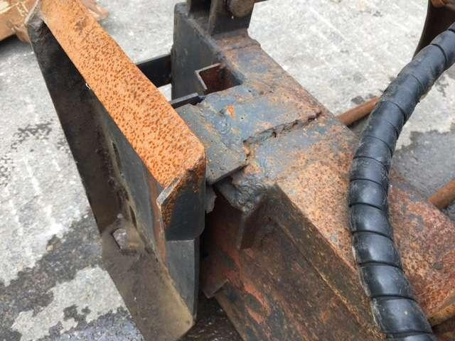 À Griffe Largeur 900mm chargeur - Oprema za silose: slika 3 À Griffe Largeur 900mm chargeur - Oprema za silose: slika 3