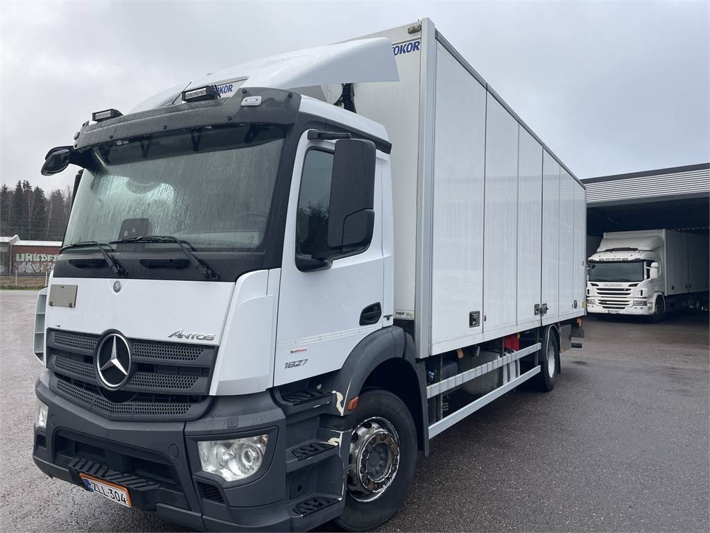 Mercedes-Benz Antos 1827 L/4x2 KSA-UMPIKORI+PL-NOSTIN - Kamion sa zatvorenim sandukom: slika 1 Mercedes-Benz Antos 1827 L/4x2 KSA-UMPIKORI+PL-NOSTIN - Kamion sa zatvorenim sandukom: slika 1