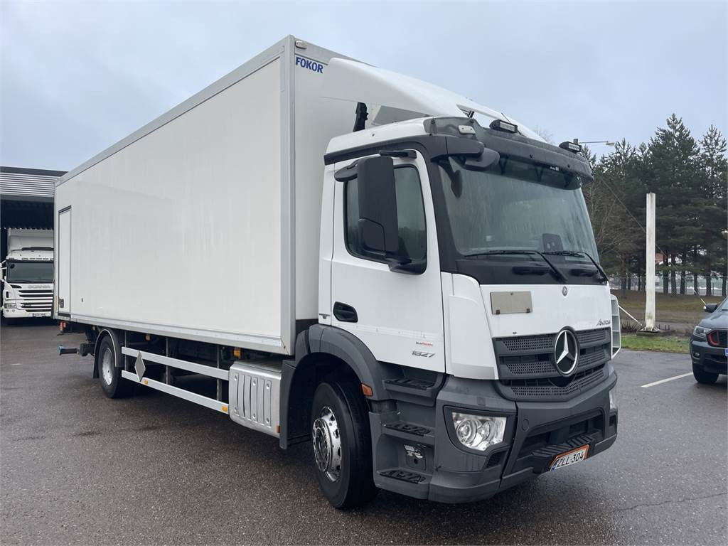 Mercedes-Benz Antos 1827 L/4x2 KSA-UMPIKORI+PL-NOSTIN - Kamion sa zatvorenim sandukom: slika 5 Mercedes-Benz Antos 1827 L/4x2 KSA-UMPIKORI+PL-NOSTIN - Kamion sa zatvorenim sandukom: slika 5