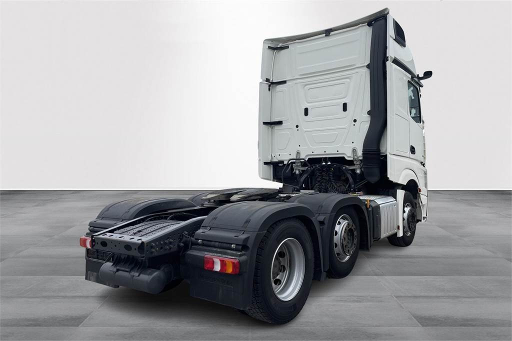 Mercedes-Benz ACTROS ACTROS 2551LS 6x2/4 Väliteli - Tegljač: slika 4 Mercedes-Benz ACTROS ACTROS 2551LS 6x2/4 Väliteli - Tegljač: slika 4