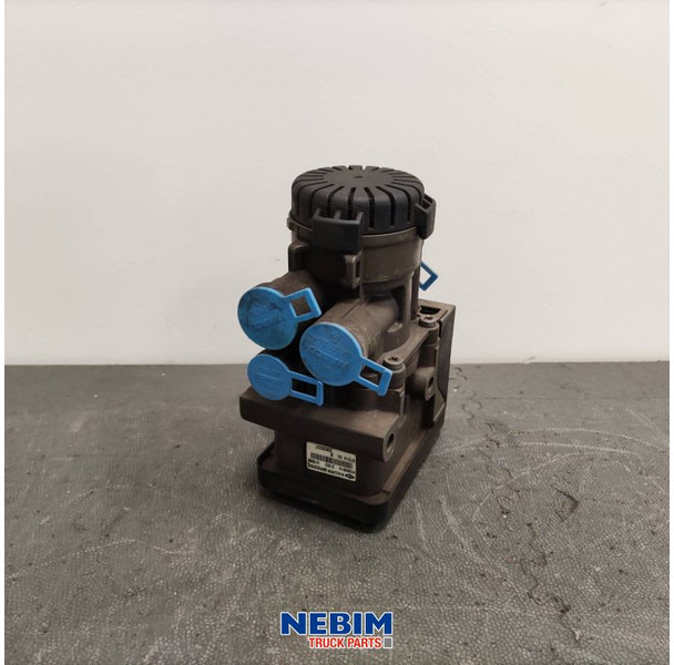 Volvo Volvo - 20828237 - Modulator vooras - Rezervni deo za Kamion: slika 2 Volvo Volvo - 20828237 - Modulator vooras - Rezervni deo za Kamion: slika 2