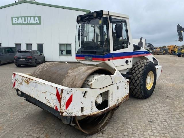 Bomag BW 213 D H-4 BVC - Valjak: slika 1 Bomag BW 213 D H-4 BVC - Valjak: slika 1