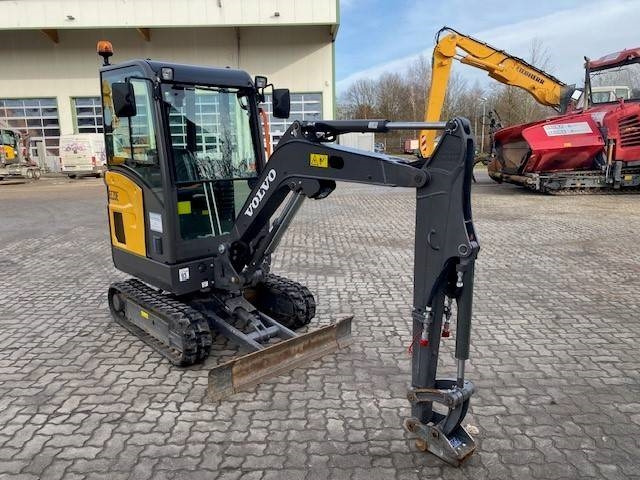 Mini bager Volvo EC 20 E MIETE / RENTAL (12002071): slika 7 Mini bager Volvo EC 20 E MIETE / RENTAL (12002071): slika 7