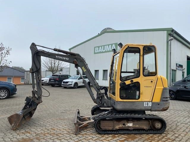Volvo EC 30 (12005611) - Mini bager: slika 2 Volvo EC 30 (12005611) - Mini bager: slika 2
