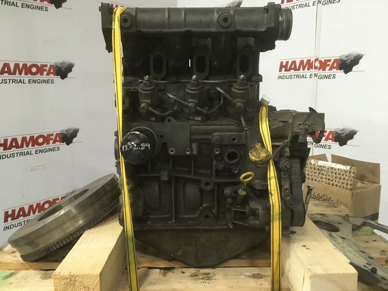 Deutz D2011L03 FOR PARTS - Građevinska mašina: slika 2 Deutz D2011L03 FOR PARTS - Građevinska mašina: slika 2