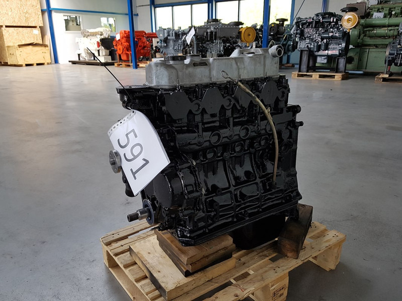 Mitsubishi 4D31 LONG-BLOCK - Građevinska mašina: slika 2 Mitsubishi 4D31 LONG-BLOCK - Građevinska mašina: slika 2