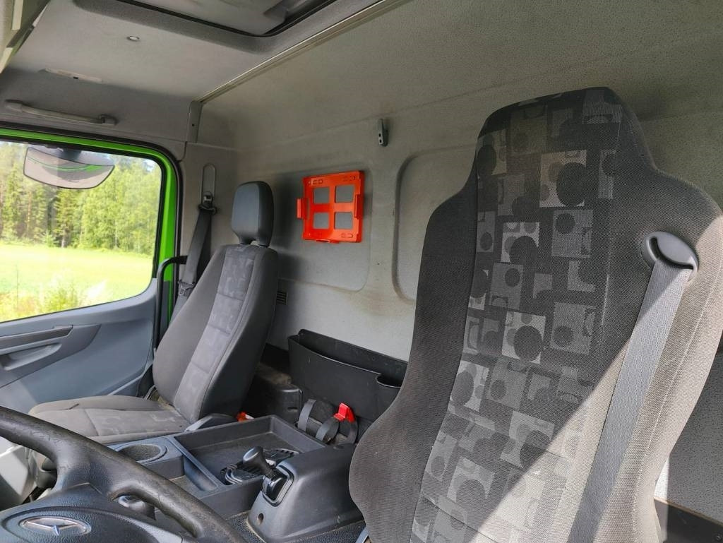 Kamion sa zatvorenim sandukom Mercedes-Benz Atego 1224: slika 10 Kamion sa zatvorenim sandukom Mercedes-Benz Atego 1224: slika 10