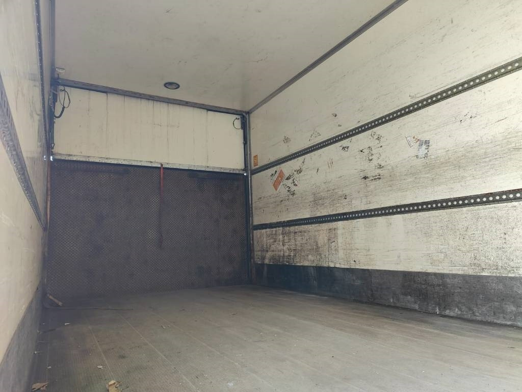 Kamion sa zatvorenim sandukom Mercedes-Benz Atego 1224: slika 6 Kamion sa zatvorenim sandukom Mercedes-Benz Atego 1224: slika 6