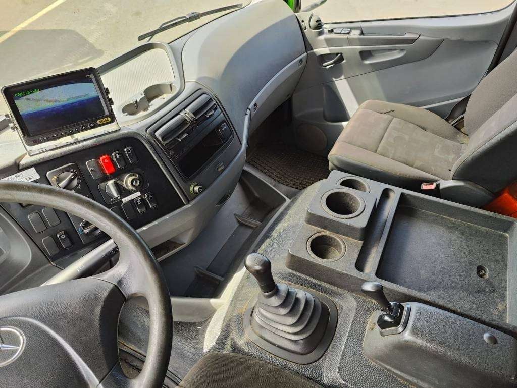 Kamion sa zatvorenim sandukom Mercedes-Benz Atego 1224: slika 13 Kamion sa zatvorenim sandukom Mercedes-Benz Atego 1224: slika 13