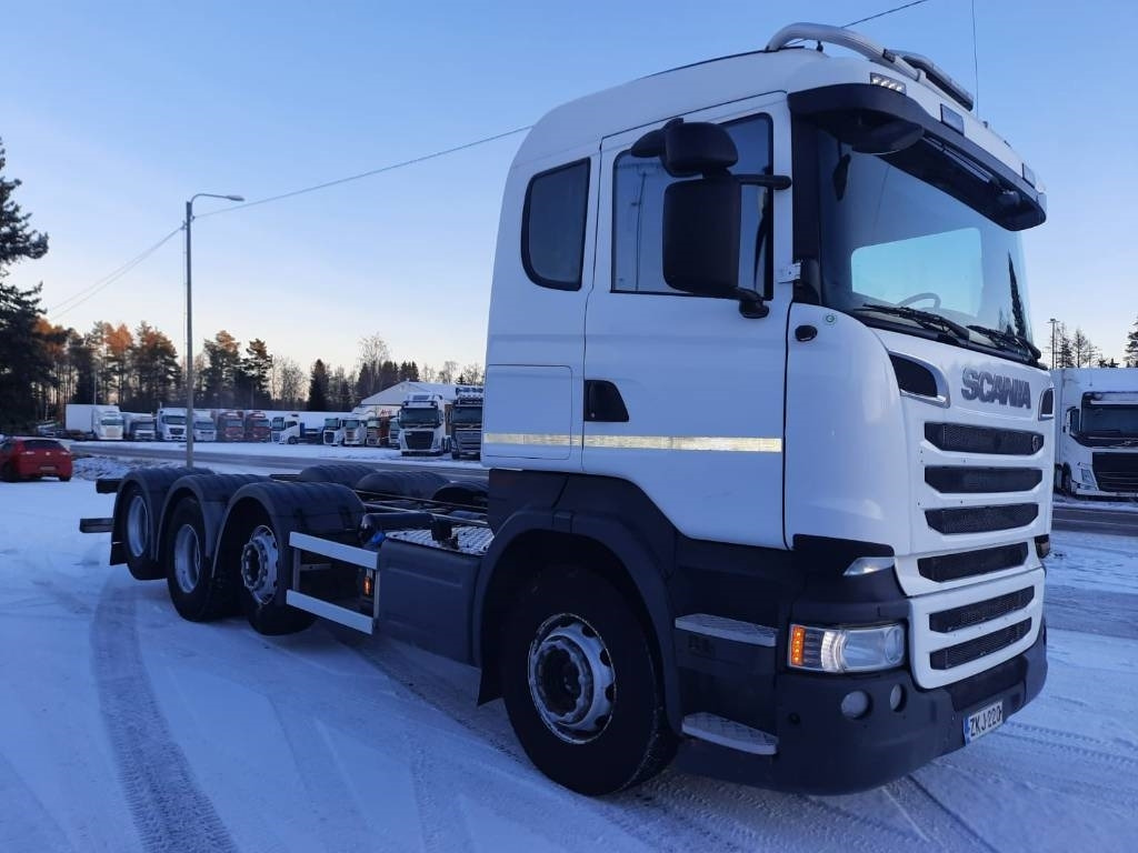 Scania R 520 - Kamion sa golom šasijom i zatvorenom kabinom: slika 2 Scania R 520 - Kamion sa golom šasijom i zatvorenom kabinom: slika 2