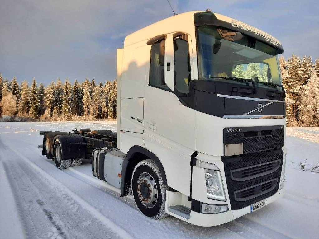 Volvo FH 13 - Kamion sa golom šasijom i zatvorenom kabinom: slika 2 Volvo FH 13 - Kamion sa golom šasijom i zatvorenom kabinom: slika 2