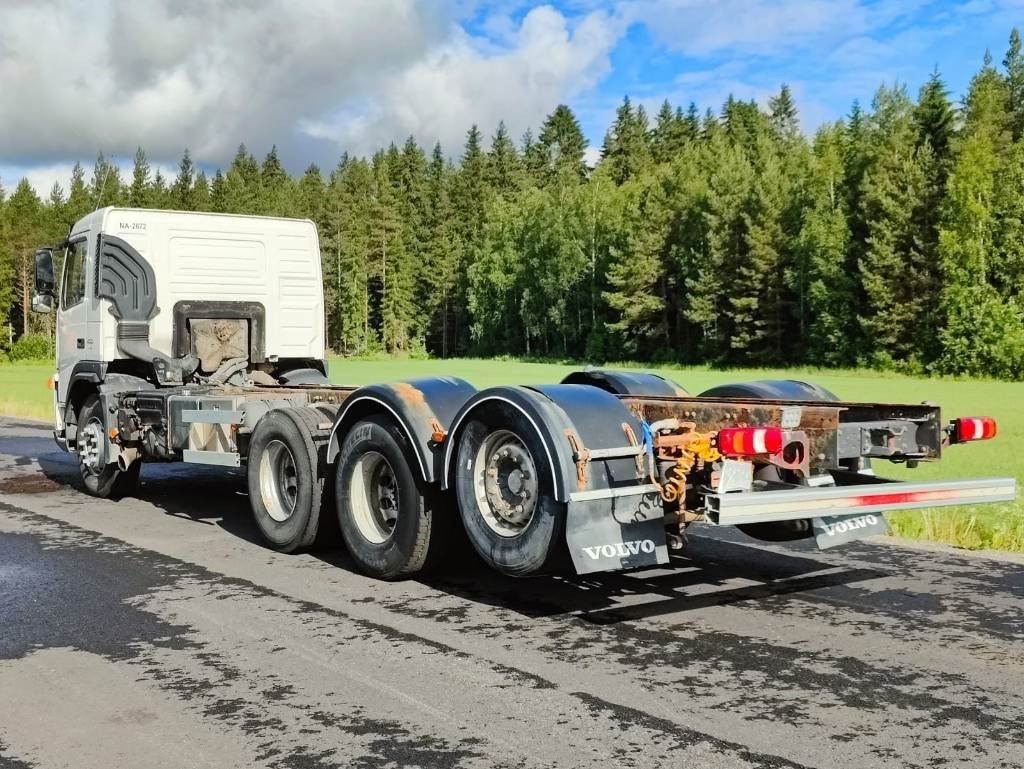 Volvo FM 13 400 - Kamion sa golom šasijom i zatvorenom kabinom: slika 4 Volvo FM 13 400 - Kamion sa golom šasijom i zatvorenom kabinom: slika 4