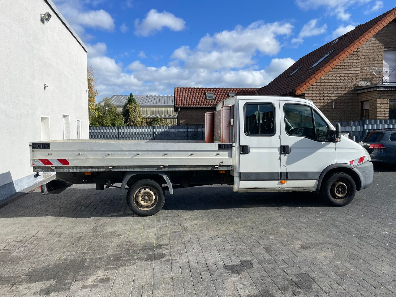 Iveco Daily 35S14 Pritsche, DoKa, Klima - Dostavno vozilo s ravnom platformom, Dostavno vozilo sa duplom kabinom: slika 5 Iveco Daily 35S14 Pritsche, DoKa, Klima - Dostavno vozilo s ravnom platformom, Dostavno vozilo sa duplom kabinom: slika 5
