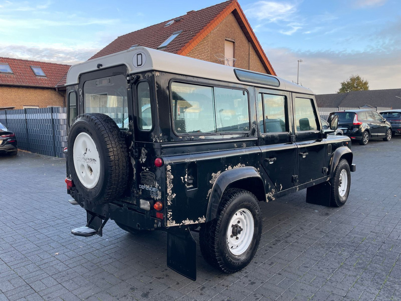 Land Rover Defender 110 SW 2.5 TD , Wohnm.Zulassung, 1.Hand - SUV: slika 2 Land Rover Defender 110 SW 2.5 TD , Wohnm.Zulassung, 1.Hand - SUV: slika 2