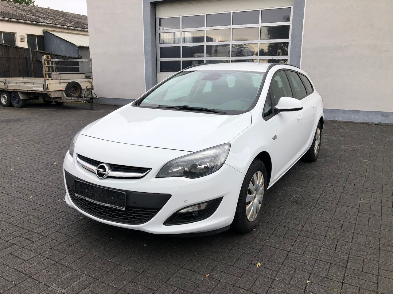 Opel Astra J 1.6 CDTi Sports Tourer Edition - Karavan: slika 1 Opel Astra J 1.6 CDTi Sports Tourer Edition - Karavan: slika 1