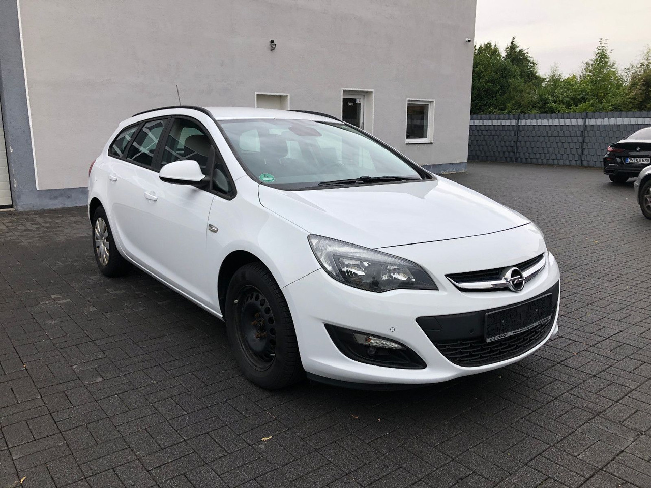 Opel Astra J 1.6 CDTi Sports Tourer Edition - Karavan: slika 3 Opel Astra J 1.6 CDTi Sports Tourer Edition - Karavan: slika 3