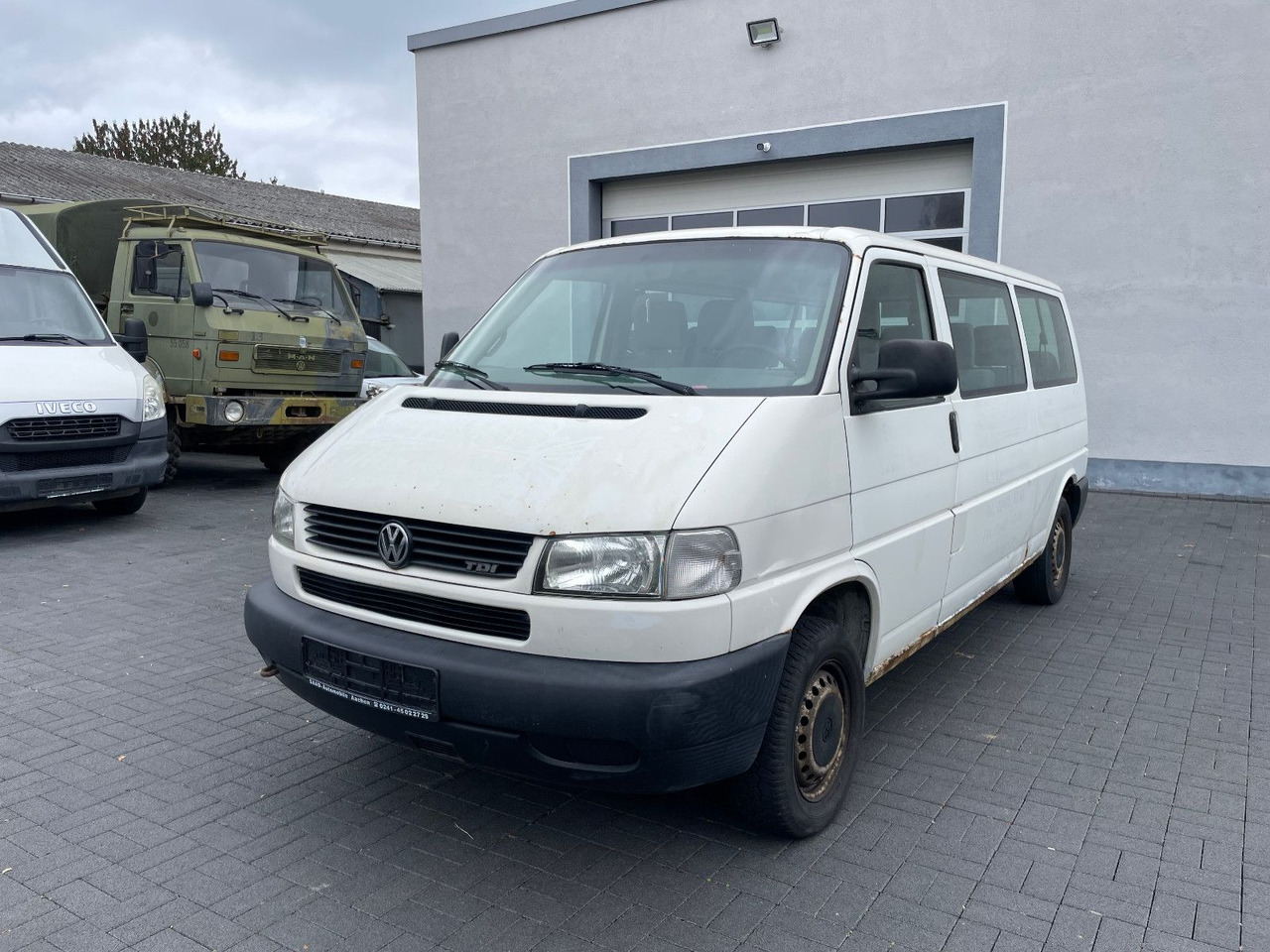 Volkswagen T4 Caravelle 2,5 TDI 75kW syncro lang, 9-Sitzer - Putnički kombi: slika 3 Volkswagen T4 Caravelle 2,5 TDI 75kW syncro lang, 9-Sitzer - Putnički kombi: slika 3