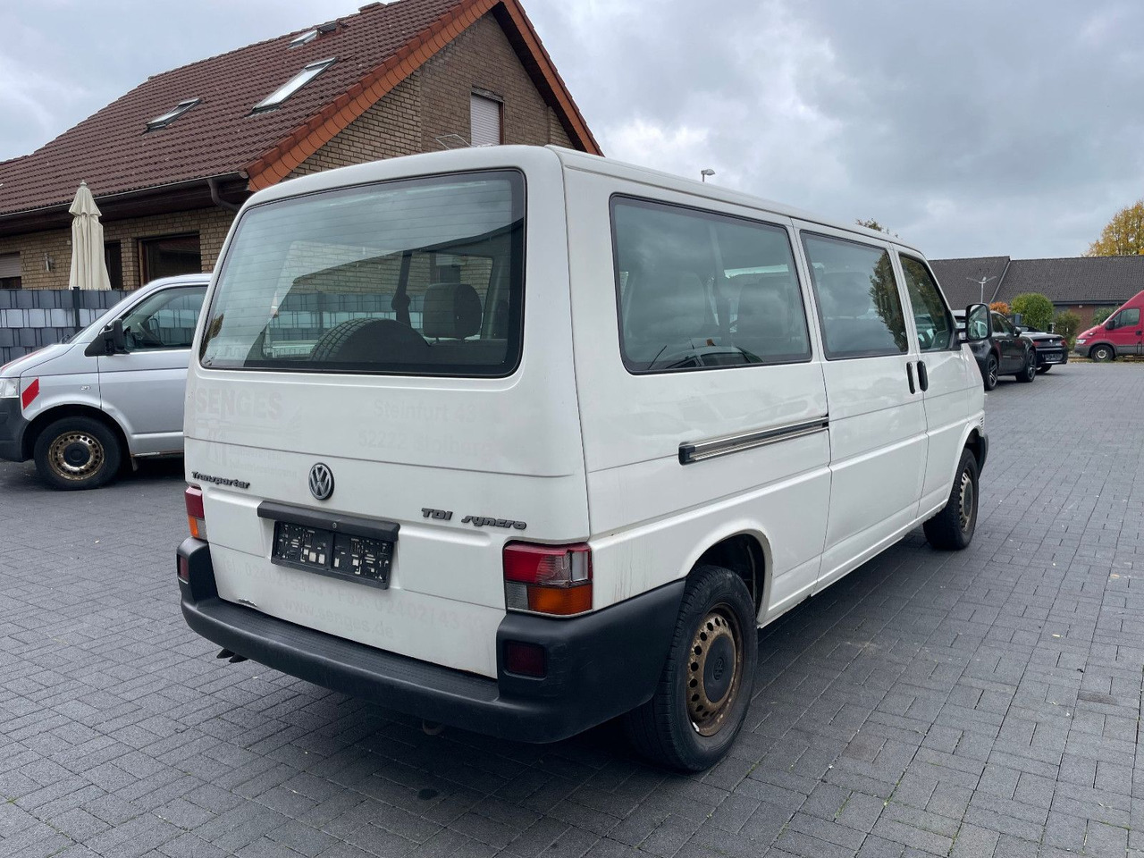 Volkswagen T4 Caravelle 2,5-l-Diesel TDI 75kW syncro lang - Putnički kombi: slika 2 Volkswagen T4 Caravelle 2,5-l-Diesel TDI 75kW syncro lang - Putnički kombi: slika 2