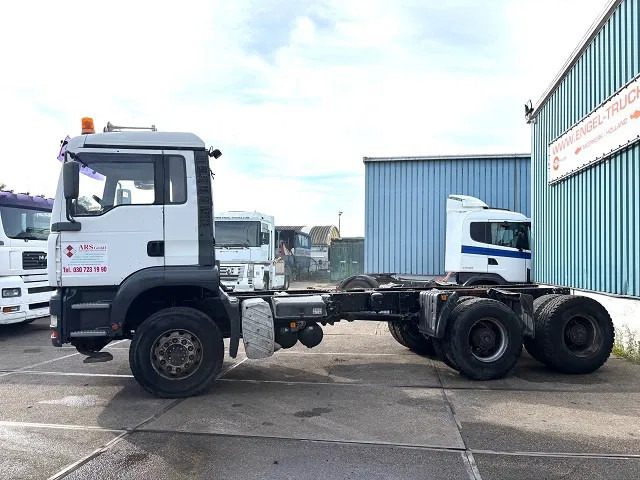 MAN TGA 33.460 6x4 FULL STEEL CHASSIS (6-CILINDER HEADS) (ZF16 MANUAL GEARBOX / FULL STEEL SUSPENSION / REDUCTIONS AXLES / AIRCONDIT - Kamion sa golom šasijom i zatvorenom kabinom: slika 5 MAN TGA 33.460 6x4 FULL STEEL CHASSIS (6-CILINDER HEADS) (ZF16 MANUAL GEARBOX / FULL STEEL SUSPENSION / REDUCTIONS AXLES / AIRCONDIT - Kamion sa golom šasijom i zatvorenom kabinom: slika 5