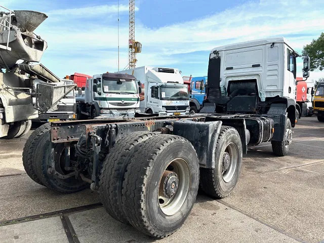 MAN TGA 33.460 6x4 FULL STEEL CHASSIS (6-CILINDER HEADS) (ZF16 MANUAL GEARBOX / FULL STEEL SUSPENSION / REDUCTIONS AXLES / AIRCONDIT - Kamion sa golom šasijom i zatvorenom kabinom: slika 3 MAN TGA 33.460 6x4 FULL STEEL CHASSIS (6-CILINDER HEADS) (ZF16 MANUAL GEARBOX / FULL STEEL SUSPENSION / REDUCTIONS AXLES / AIRCONDIT - Kamion sa golom šasijom i zatvorenom kabinom: slika 3
