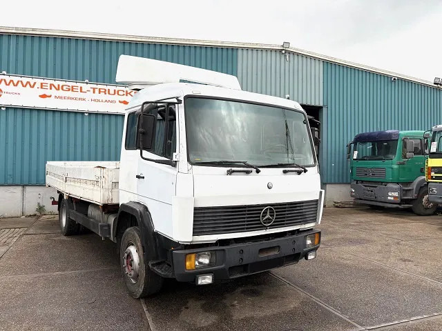 Mercedes-Benz 1117 K 6-CILINDER SLEEPERCAB (8 WHEEL NUTS / FULL STEEL SUSPENSION / MANUAL GEARBOX) - Kamion sa tovarnim sandukom: slika 2 Mercedes-Benz 1117 K 6-CILINDER SLEEPERCAB (8 WHEEL NUTS / FULL STEEL SUSPENSION / MANUAL GEARBOX) - Kamion sa tovarnim sandukom: slika 2