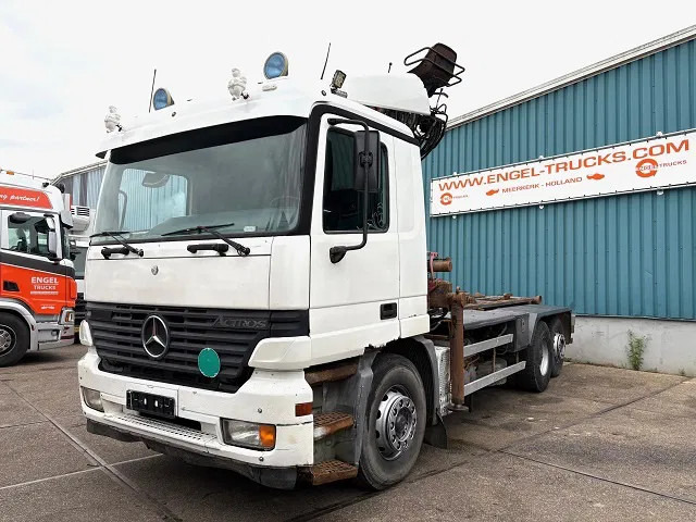 Mercedes-Benz Actros 2540 L 6x2 MP1 WITH V-CRANE & HOOK-ARM SYSTEM (EPS WITH CLUTCH (3 PEDALS) / REDUCTION AXLE / STEEL-/AIR SUSPENSION / P.T. - Kamion sa hidrauličnom kukom, Kamion sa dizalicom: slika 1 Mercedes-Benz Actros 2540 L 6x2 MP1 WITH V-CRANE & HOOK-ARM SYSTEM (EPS WITH CLUTCH (3 PEDALS) / REDUCTION AXLE / STEEL-/AIR SUSPENSION / P.T. - Kamion sa hidrauličnom kukom, Kamion sa dizalicom: slika 1