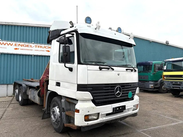 Mercedes-Benz Actros 2540 L 6x2 MP1 WITH V-CRANE & HOOK-ARM SYSTEM (EPS WITH CLUTCH (3 PEDALS) / REDUCTION AXLE / STEEL-/AIR SUSPENSION / P.T. - Kamion sa hidrauličnom kukom, Kamion sa dizalicom: slika 2 Mercedes-Benz Actros 2540 L 6x2 MP1 WITH V-CRANE & HOOK-ARM SYSTEM (EPS WITH CLUTCH (3 PEDALS) / REDUCTION AXLE / STEEL-/AIR SUSPENSION / P.T. - Kamion sa hidrauličnom kukom, Kamion sa dizalicom: slika 2