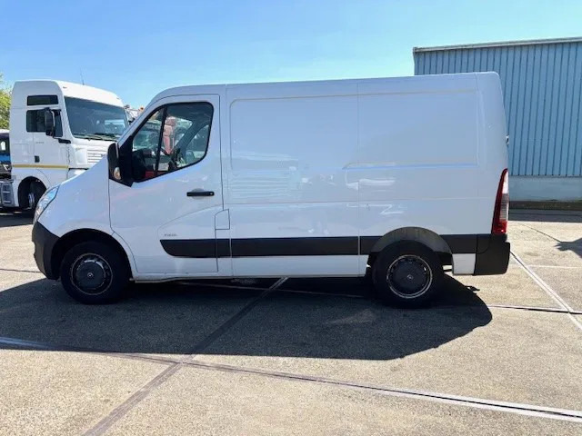 Opel Movano T3300 2.4CDTI L1H1 (EURO 6 / 6 GEARS MANUAL GEARBOX / AIRCONDITIONING / APPLE CARPLAY / REAR VIEW CAMERA / ETC) - Mali kombi: slika 5 Opel Movano T3300 2.4CDTI L1H1 (EURO 6 / 6 GEARS MANUAL GEARBOX / AIRCONDITIONING / APPLE CARPLAY / REAR VIEW CAMERA / ETC) - Mali kombi: slika 5