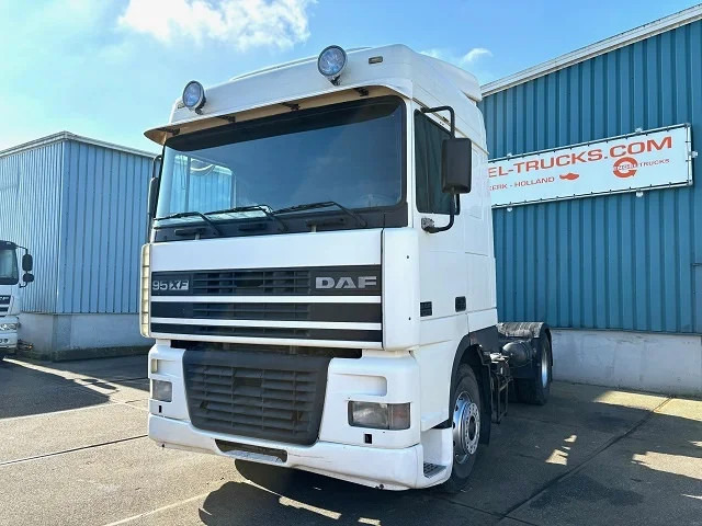 DAF 95.380 XF SPACECAB (EURO 2 / ZF16 MANUAL GEARBOX / D.E.B. ENGINE BRAKE / AIRCONDITIONING) - Tegljač: slika 1 DAF 95.380 XF SPACECAB (EURO 2 / ZF16 MANUAL GEARBOX / D.E.B. ENGINE BRAKE / AIRCONDITIONING) - Tegljač: slika 1