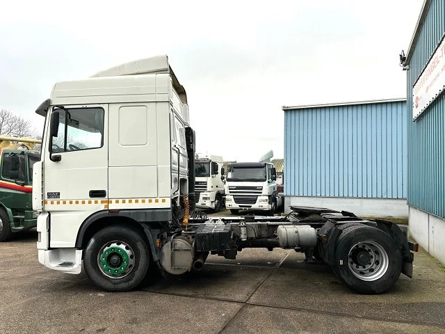 DAF 95.430 XF SPACECAB (EURO 2 / ZF16 MANUAL GEARBOX / ZF-INTARDER / AIRCONDITIONING) - Tegljač: slika 2 DAF 95.430 XF SPACECAB (EURO 2 / ZF16 MANUAL GEARBOX / ZF-INTARDER / AIRCONDITIONING) - Tegljač: slika 2