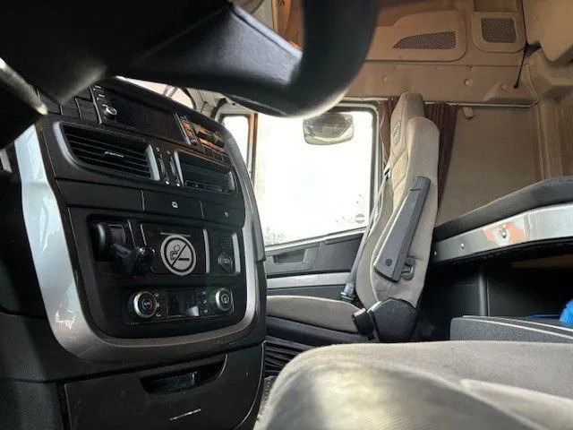 Tegljač Iveco Stralis 440.42 /TP HIGH-WAY (EURO 6 / AUTOMATIC GEARBOX / 2x TANK / FRIDGE / AIRCONDITIONING / ETC.): slika 10